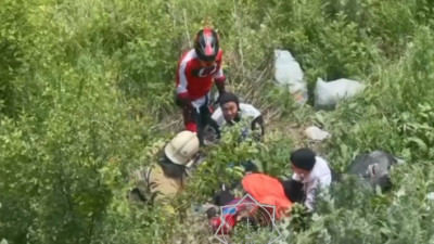 Алматы облысында квадроциклмен жардан құлаған қыз құтқарылды