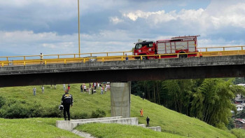 Фотография к новости: Колумбияда студенттер отырған автобус апатқа ұшырап, 11 адам қаза тапты