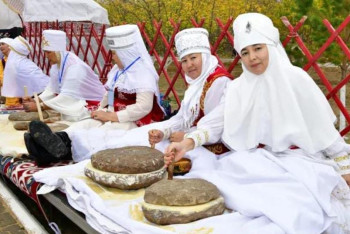 Фотография к новости: "Ақтөбе – тарының астанасы" гастрофестиваліне мыңдаған қонақ жиналды