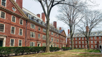 Фотография к новости: Трамп Гарвардтан халықаралық студенттер туралы деректерді жариялауды талап етеді