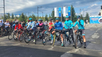 Фотография к новости: Өскеменде "Алтайдан Оралға дейін" велошеруі басталды