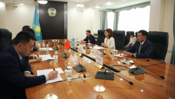 Фотография к новости: Қазақстан мен Қытай мәдени-гуманитарлық ынтымақтастықты кеңейтуде