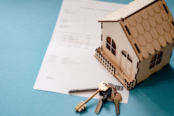 Фотография к новости: Қазақстанда үй бағасы арзандауы мүмкін бе? – министр жауабы