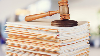 Фотография к новости: 34 көлік, 2 пәтер, 1 пентхаус: Алматыда аса ірі көлемдегі алаяқтық ісі сотқа жолданды