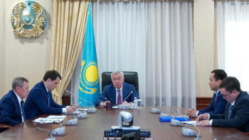 Фотография к новости: Жамбылда шегірткеге қарсы химиялық өңдеу бітсе, Түркістан соңғы кезеңге жетті