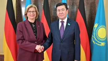 Фотография к новости: Мәжіліске Германия Парламенті жоғары палатасының басшысы келді