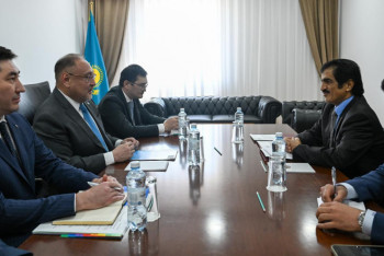 Фотография к новости: СІМ өкілдері Катар елшісімен кездесті