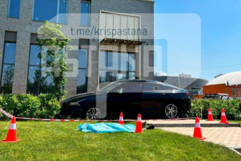 Фотография к новости: Астанада көлік жүргізушісі рөлде көз жұмды