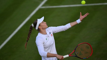 Фотография к новости: Елена Рыбакина "Ролан Гаррос" турнирінің үшінші айналымына өтті