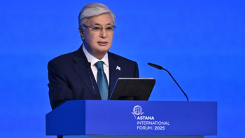 Фотография к новости: "Бірі үміт ұялатады, бірі қауіп-қатерге толы": Тоқаев келешектің сценарийі туралы айтты