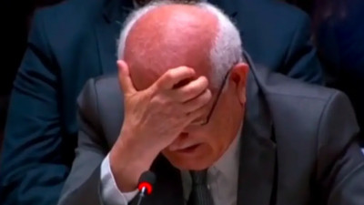 "Қалай шыдайсың?!" – Палестина елшісі БҰҰ мінберінде көз жасына ерік берді