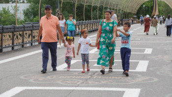 Фотография к новости: Қазақстанда балаларға арналған жеке жинақ жүйесі іске қосылды