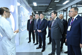 Фотография к новости: Қазақстан мен Өзбекстан Парламент басшылары инновациялық жобалармен танысты