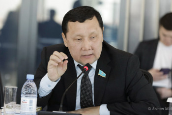 Фотография к новости: Бюджетті әкімдердің ықпалына қарай бөлу тоқтамай тұр – депутат