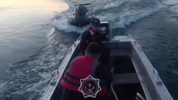 Фотография к новости: Семейде гидроциклмен жүрген ер адам өзен ортасында қалып қойған