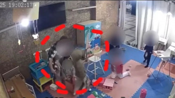 Фотография к новости: Алматыда 6 жасар баланы қоғамдық кеңестің мүшесі ұрып-соққан