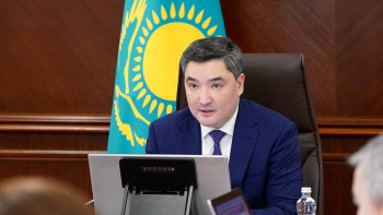 Фотография к новости: Бектенов: Жалған өндірушілер енді нарыққа кіре алмайды