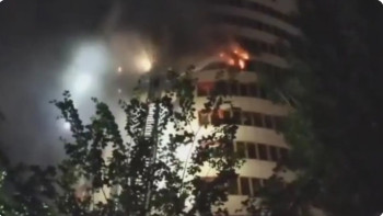 Фотография к новости: Астанадағы "Семь бочек" тұрғын үй кешеніндегі өрт сөндірілді