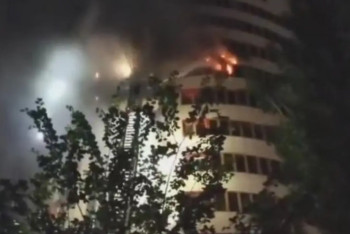 Фотография к новости: Астанадағы "Семь бочек" тұрғын үй кешеніндегі өрт сөндірілді