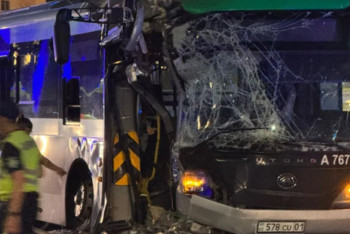 Автобус апаты: Екі аяғынан айырылған қызға ақшалай көмек көрсетіледі