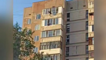 Фотография к новости: Қарағандыда полицейлер ер адамды құтқарып қалды