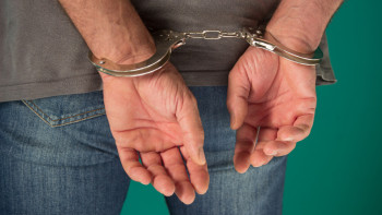 Фотография к новости: Жамбыл облысында ер адам асыранды баласын өлтірді деген күдікпен ұсталды