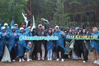 Фотография к новости: Бурабайдағы туристік маусым «Таза Қазақстан» акциясымен басталды