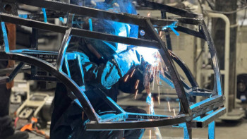 Фотография к новости: "Жұмыссыздық азайып, халықтың жағдайы жақсарды": Саранда өндіріс қалай дамып жатыр