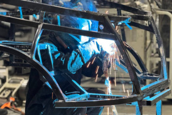 Фотография к новости: "Жұмыссыздық азайып, халықтың жағдайы жақсарды": Саранда өндіріс қалай дамып жатыр