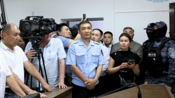 Фотография к новости: Үкім, айқай, дүрбелең: Жоғарғы сот Шерзат Болат ісінің трансляциясына нүкте қойды