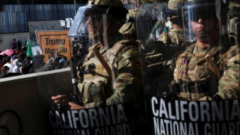 Фотография к новости: Калифорния штаты Трампты сотқа берді