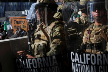 Калифорния штаты Трампты сотқа берді