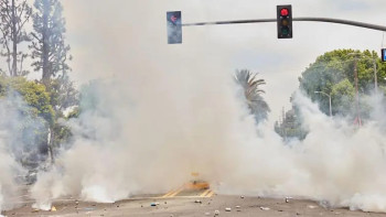 Фотография к новости: Лос-Анджелестің кей аудандарында коменданттық сағат жарияланды