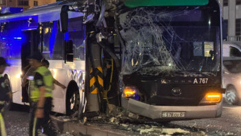 Фотография к новости: Автобус апаты: Министрлік аяғы ампутацияланған қызға қатысты жағдайды түсіндірді