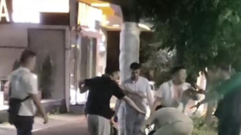 Фотография к новости: Алматыда түнгі төбелес видеоға түсіп қалды