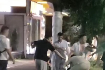 Фотография к новости: Алматыда түнгі төбелес видеоға түсіп қалды