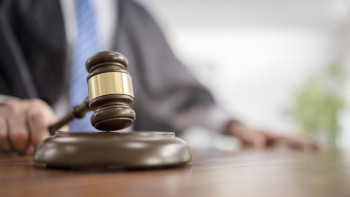 Фотография к новости: Шымкентте 13 млн теңгеден астам қаржыны жымқырған мектеп бухгалтері сотталды