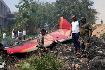 Фотография к новости: 30 секундта апат: Үндістаннан Лондонға бет алған ұшақ неге көкке көтеріле алмады?