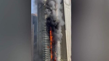 Фотография к новости: Дубайда 67 қабатты зәулім ғимарат өртенді