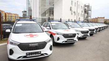 Фотография к новости: Ақтөбеде дәрігерлерге қызметтік пәтер табысталды