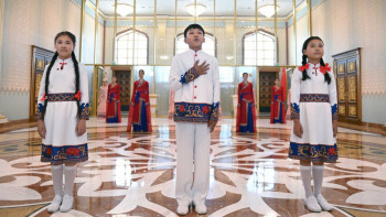 Фотография к новости: Си Цзиньпинге құрмет: Балалар қонақты қазақ және қытай тілінде қарсы алды