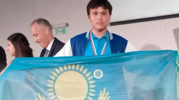 Фотография к новости: Қазақстандық оқушы Еуропаның ең үздік физигі атанды