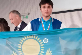 Фотография к новости: Қазақстандық оқушы Еуропаның ең үздік физигі атанды