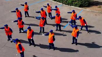 Фотография к новости: Коммуналдық қызметкерлер Димаштың әніне биледі