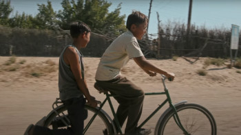 Фотография к новости: "Бауырына салу" кинокартинасы халықаралық фестивальде үздік фильм атанды