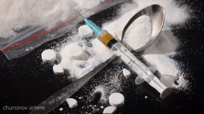 Дәрігер: Елде 18 мыңнан астам адам есірткі мен психотроптық заттарға тәуелді