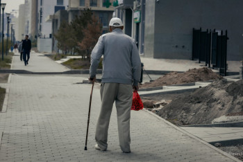 Фотография к новости: Депутат елдегі әлеуметтік-экономикалық саясатты сынады