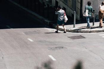 Фотография к новости: Сәтбаевта көлік қағып кеткен 13 жастағы қыз көз жұмды