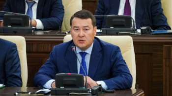 Фотография к новости: Смайылов: Ірі салық төлеушілерге мониторинг жүйесіз жүргізіледі