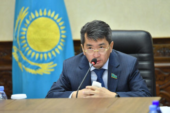 Фотография к новости: "Жылу да, су да жоқ": Сенатта бюджет тапшылығы сынға алынды